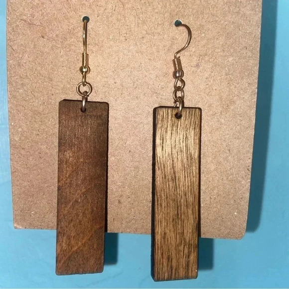 Rustic Elegance: Handcrafted Wooden Earrings - Picture 1 of 2